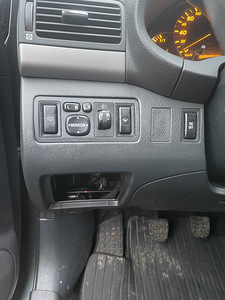 Varuosad Toyota Avensis 1.8 bens, manuaal, 2007 (3 foto / 10)