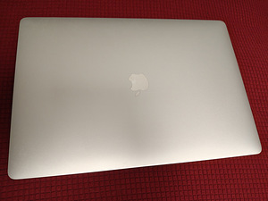 MacBook Pro 16": Core i9, 16GB RAM, 1TB SSD (2 foto / 2)