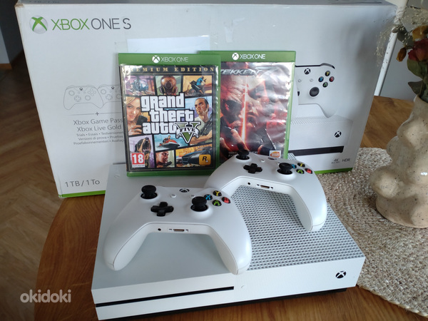Xbox One S 1 ТБ (фото #1)