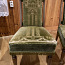 Антикварные стулья с зеленой обивкой (фото #2)