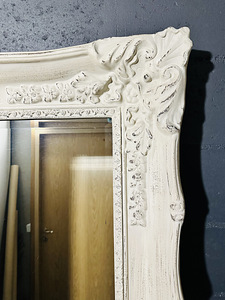 Peegel (7 foto / 8)