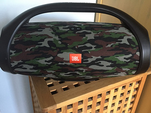 JBL Boombox (1 фото из 2)