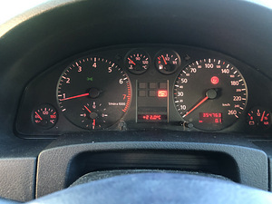 Audi a6c5 avant 1999 (3 foto / 9)
