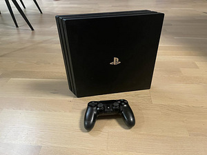 PlayStation 4 pro 1TB + mängud (1 foto / 2)