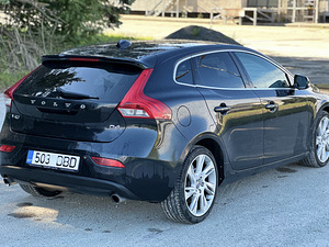 Volvo v40 (3 foto / 12)