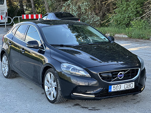 Volvo v40 (4 foto / 12)