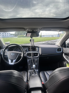 Volvo v40 (10 foto / 12)