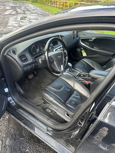 Volvo v40 (12 foto / 12)