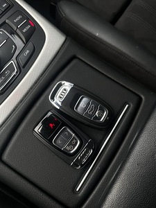 AUDI A6 LIMOUSINE (8 foto / 15)