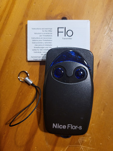 Nice FLO пульт для ворот (1 фото из 3)
