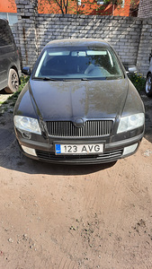 Продается SKODA OKTAVIA (1 фото из 6)