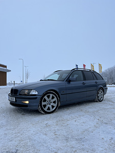 BMW 330 135kw manuaal (3 foto / 6)