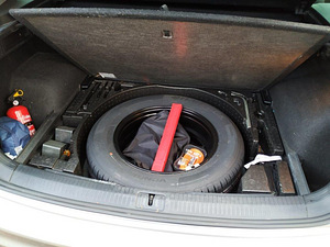 Volkswagen Tiguan Comfortline 180H DSG 4M N1 2.0 132kW (10 foto / 15)