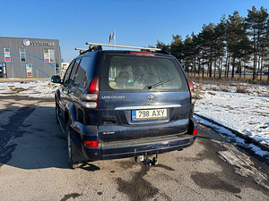 Toyota Land Cruiser (2 foto / 8)
