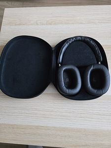 Bowers & wilkins px8 (2 foto / 3)