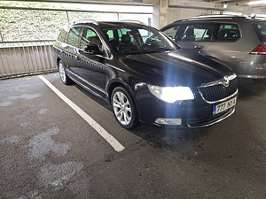 Škoda SuperB 2010 (1 фото из 5)