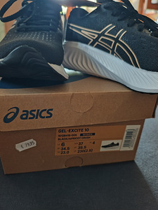 Новые кроссовки Asics, размер 37 (6 фото из 6)
