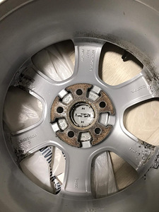 Müün komplekti: Michelin rehvid + veljed 285eurot (1 foto / 4)