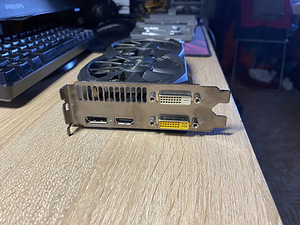 GeForce® GTX 950 AMP! Edition (5 foto / 5)