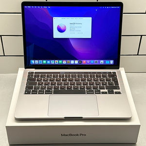 MacBook Pro (13” 2020) / M1 / 8GB / 512GB / SWE (1 foto / 3)