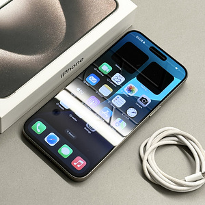 Apple iPhone 15 Pro Max, 256gb, Natural Titanium (1 foto / 3)