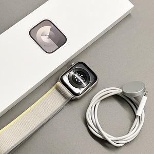 Apple Watch Series 9, 45mm, LTE, Starlight (3 foto / 3)