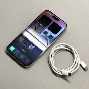 Apple iPhone 16 Pro, 128gb, White Titanium (1 foto / 3)