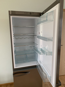 Snaige külmkapp (2 foto / 4)
