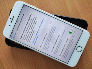 iPhone 8 плюс золото (1 фото из 4)