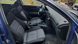 VW Passat 1.9tdi 96kw (8 foto / 10)