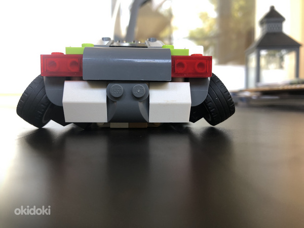 Кастомная Лего машинка с развалом (фото #6)
