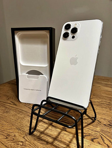 iPhone 12 про макс 256 серебристый (1 фото из 4)