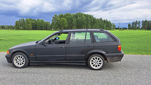 BMW 318i 1996 85kw (4 foto / 8)
