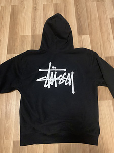 BASIC STÜSSY HOODIE (1 foto / 6)