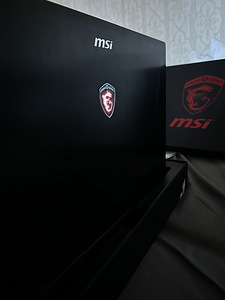Ноутбук MSI (4 фото из 7)