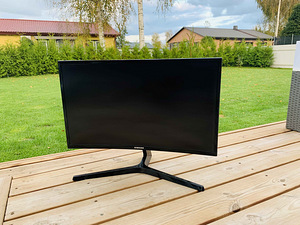 Монитор Samsung CRG5 144hz 24"