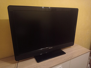 Televiisor PHILIPS 42PFL3403/12 (4 foto / 6)