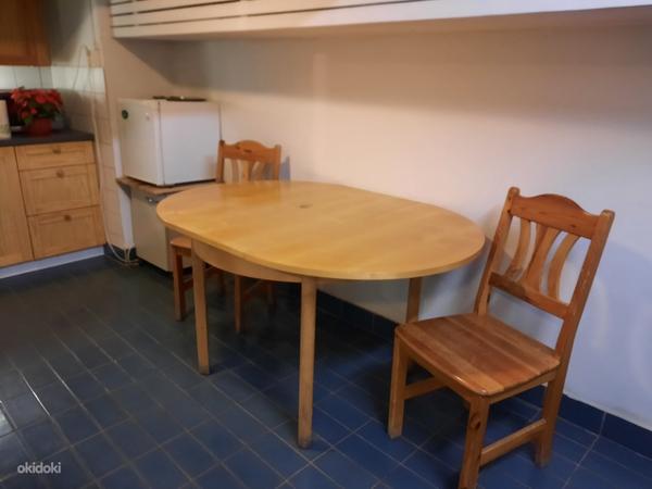 Продается столовый комплект стол и 6 стульев (фото #1)