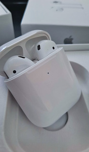 Airpods Pro (8 foto / 10)