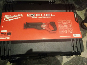 Piiksaag Milwaukee M18 FSZ (1 foto / 1)