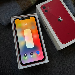 iPHONE 11 (128 ГБ) КРАСНЫЙ (1 фото из 5)