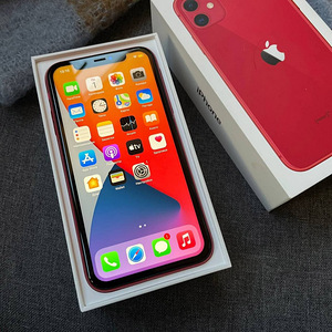 iPHONE 11 (128 ГБ) КРАСНЫЙ (2 фото из 5)