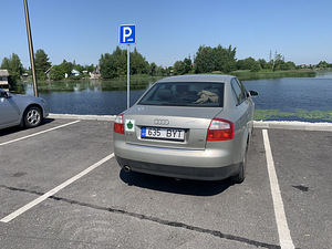 Продам Audi A4 1.6 (4 фото из 11)