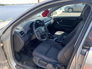 Продам Audi A4 1.6 (7 фото из 11)