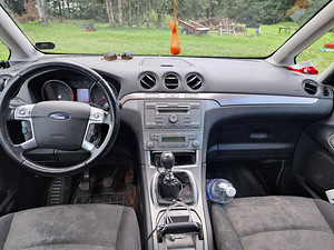 Ford Galaxy 2.0d 103kw 2006a manuaal (9 foto / 10)