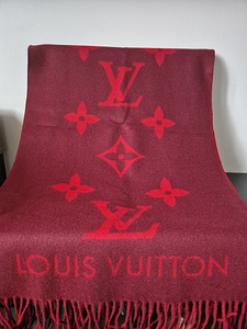 Kašmiirsall Louise Vuitton (1 foto / 6)