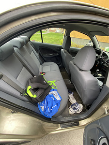 Nissan almera (5 foto / 8)