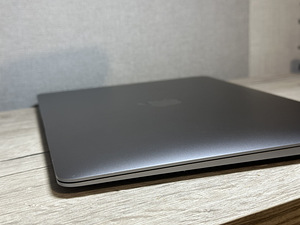 Apple Macbook Air i5 256gb/8gb 13-inch, 2018 Space Grey, SWE (8 foto / 8)