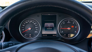 Mercedes-Benz C 220 Blutec 2.1 125kW (12 foto / 15)