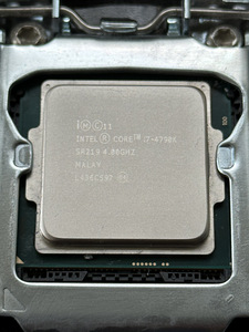 I7-4790K 4.00 GHz + MSI H97M-G43 + 16 GB DDR3 1600 (3 foto / 3)